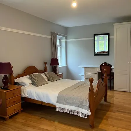 Woodville 4* Killarney
