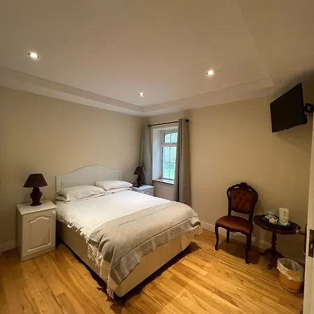 Woodville 4*